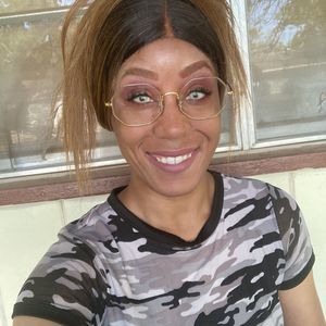 Meet your Posher, Keanna